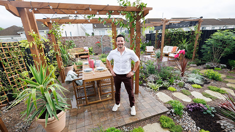 Slider right Image 0